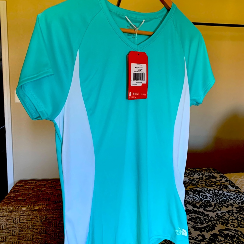 The North Face Women's Workout Short Sleeve Medium